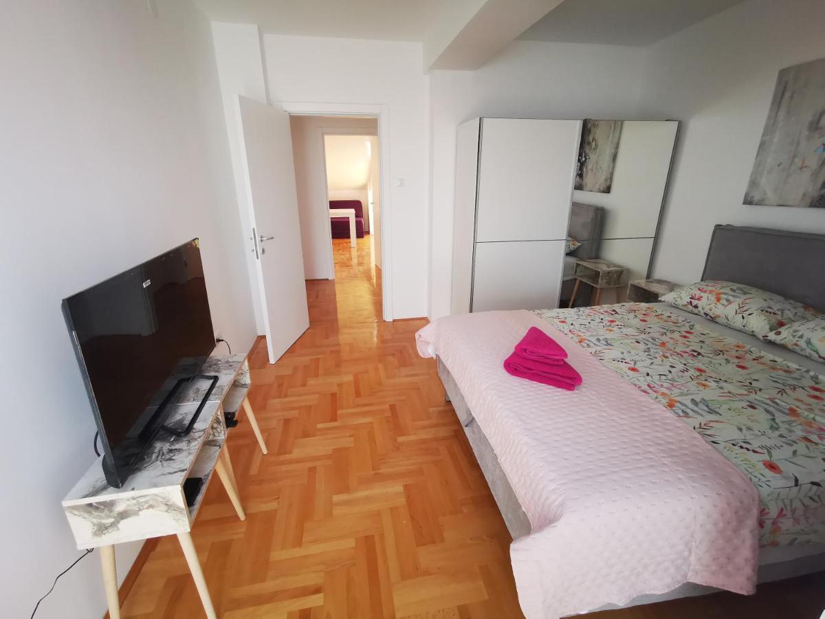 Riviera Apartments Ni Eksteriør bilde