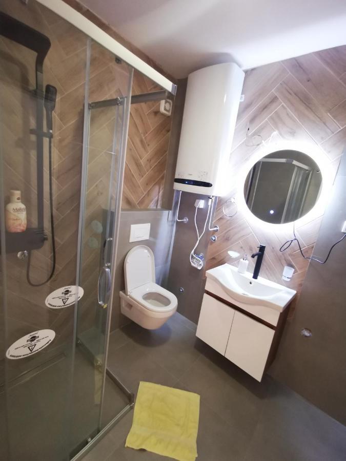 Riviera Apartments Ni Eksteriør bilde