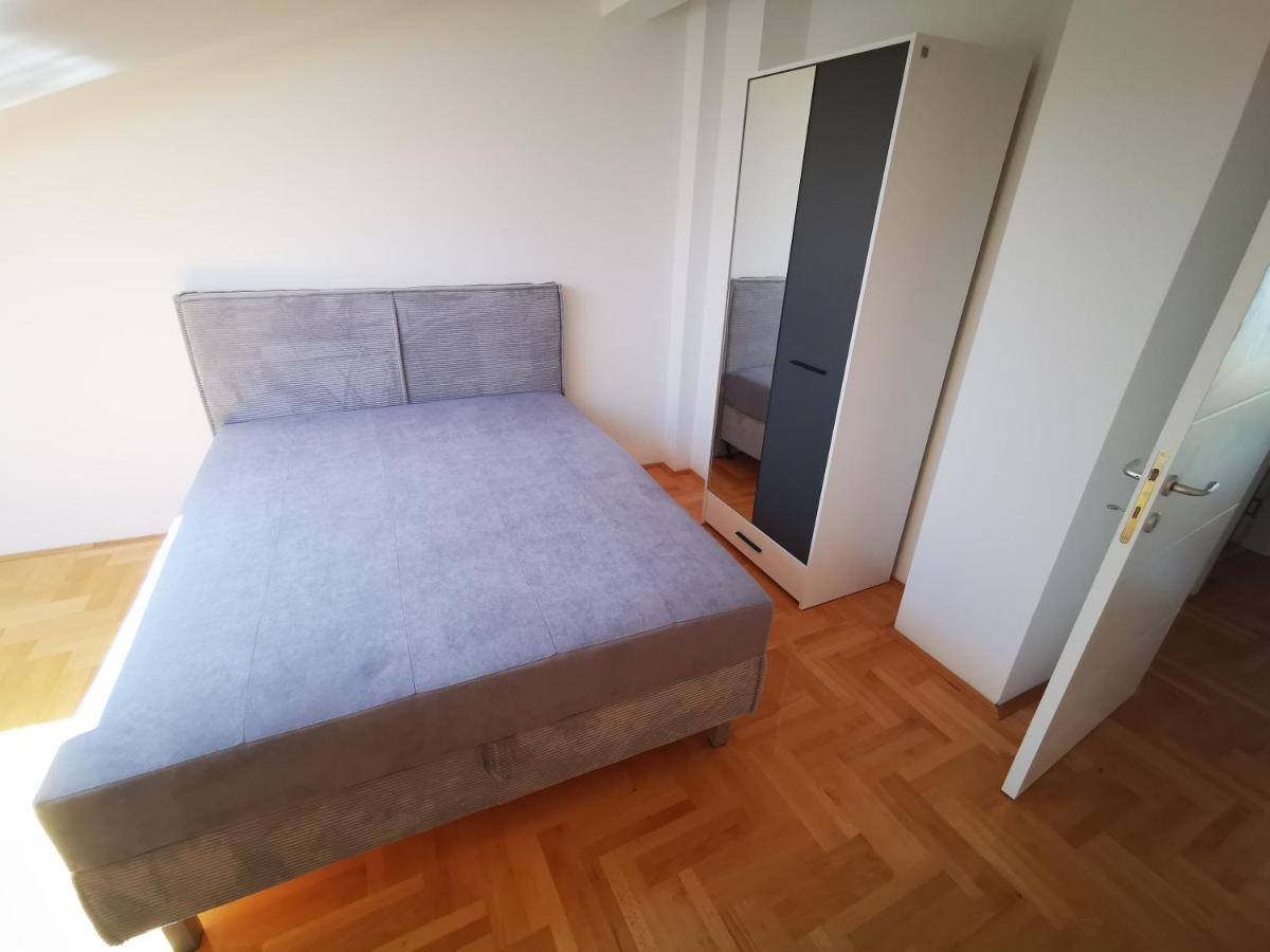 Riviera Apartments Ni Eksteriør bilde